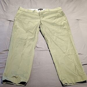 Banana Republic Green Chinos Relaxed Fit